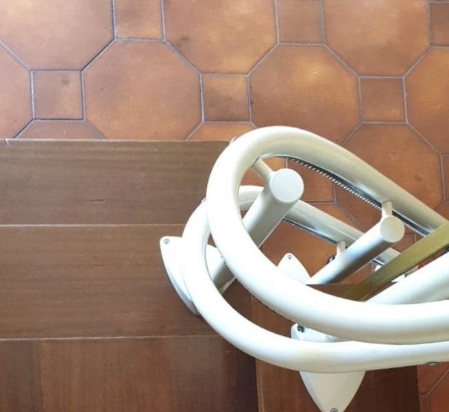 monte escalier interieur bagnols sur ceze