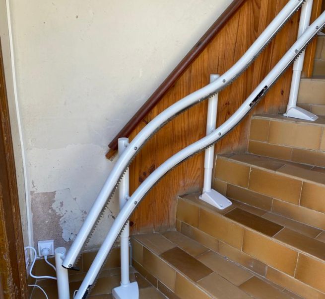 plateforme monte escalier beziers