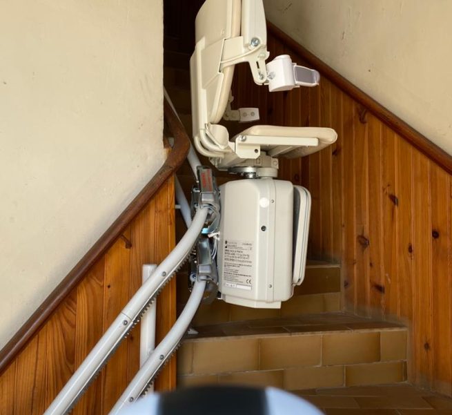 installation monte escalier ales