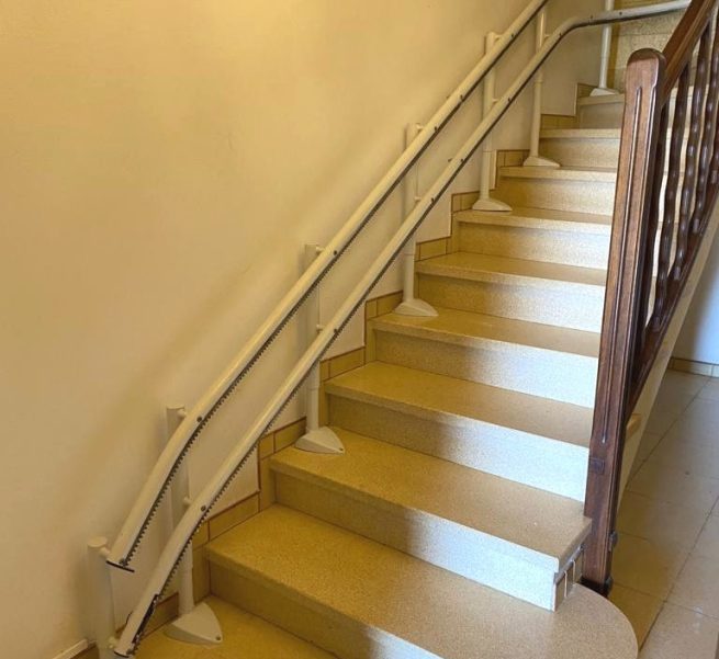 entreprise monte escalier bagnols sur ceze