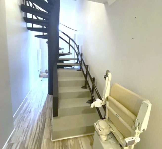 monte escalier tournant a louer bagnols sur ceze