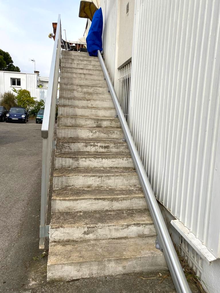 monte escalier tournant carpentras