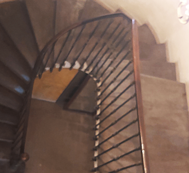 monte escalier senior cavaillon