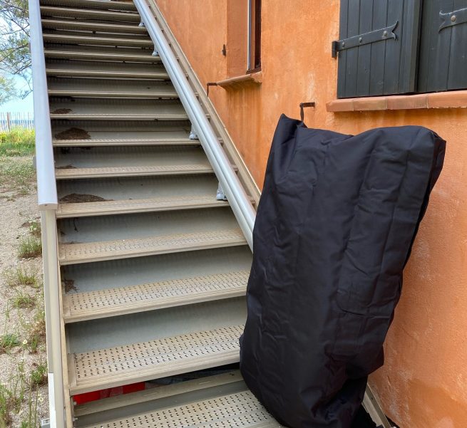 plateforme monte escalier nimes