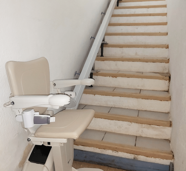 location monte escaliers agde